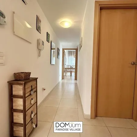 Апартаменты Domuum Holidays - Paradise Village *