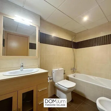 Domuum Holidays - Paradise Village Salou