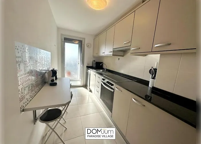 Domuum Holidays - Paradise Village Апартаменты *