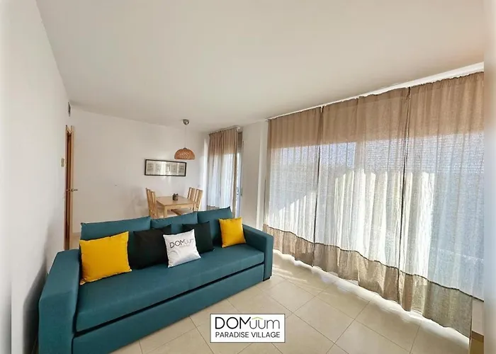 Domuum Holidays - Paradise Village Апартаменты Салоу