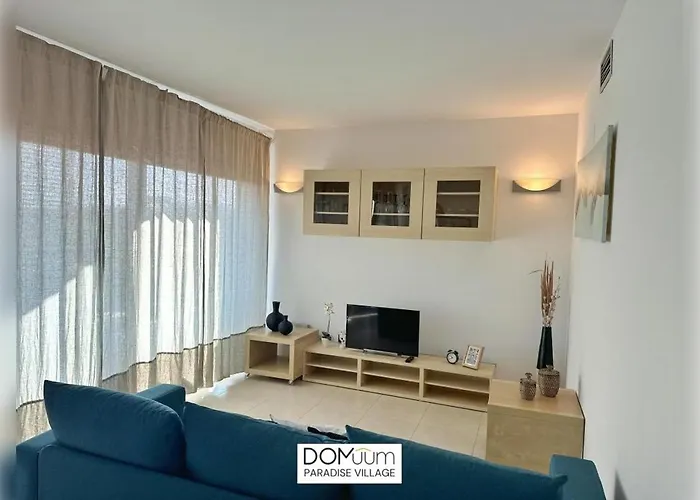 Domuum Holidays - Paradise Village Салоу