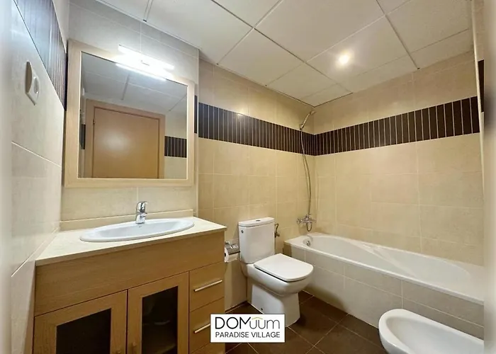 Domuum Holidays - Paradise Village Салоу